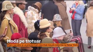 Modă pe trotuar! Marc Jacobs și-a prezentat cea mai nouă colecție pe un bulevard din New York