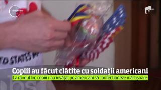 Au mâncat clătite ca la ei acasă! Copiii de la o grădiniţă din Constanţa le-au gătit soldaţilor americani