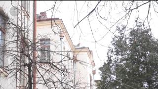 Şi-a pus în pericol viaţa, din dragoste! Un elev, OLIMPIC la informatică, a vrut să se arunce de pe un liceu din Zalău, pentru că L-A PĂRĂSIT IUBITA