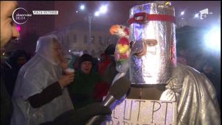 Protestele continuă: Mii de oameni au înfruntat ploaia, cu un scop comun: protestul cu numărul 20, faţă de măsurile guvernului