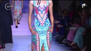 Săptămâna modei la Londra a propus ţinute excentrice pentru 2017