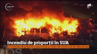 Incendiu spectaculos, în Statele Unite. Flăcări uriaşe au cuprins un şantier (VIDEO)