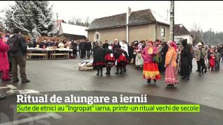 Spectacol impresionat în Harghita: Iarna a fost alungată printr-un ritual magic