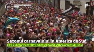 Carnavalul este în toi la Rio de Janeiro. Şcolile de samba şi-au început defilarea