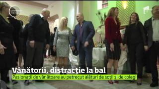 Pasionații de vânătoare s-au adunat la Târgu Neamţ, unde au povestit despre trofeele lor