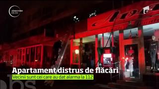 Momente de PANICĂ, la Reşiţa! Un apartament dintr-un bloc de 10 etaje a luat foc, în plină noapte