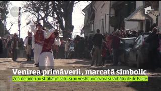 Obicei vechi de secole! La Rimetea, iarna a fost ”îngropată” cu mare alai