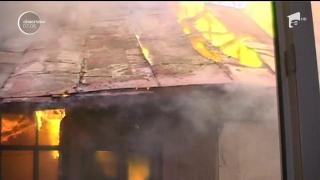 FOC în centrul oraşului Târgu Jiu! Mai multe clădiri au fost cuprinse de flăcări