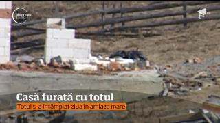Caz uluitor în Bistriţa Năsăud: O cabană a fost furată CU TOTUL. Trecătorii au crezut că hoţii fac lucrări de modernizare