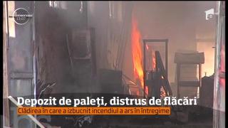PANICĂ în Cluj: Un depozit de paleţi a fost cuprins de un INCENDIU PUTERNIC