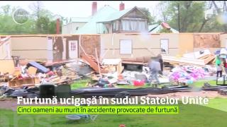 Furtunile devastatoare au ucis cel puţin cinci oameni! O clădire a ars din temelii, după ce a fost lovită de TRĂZNET! (VIDEO)