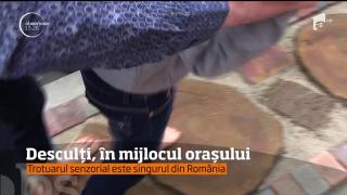 PREMIERĂ în România! Constănţenii pot merge desculţi pe stradă, pe primul trotuar senzorial din ţară