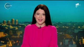 IMAGINI INEDITE la Azuga! Un urs a coborât din pădure pentru o tăvăleală prin zăpadă (VIDEO)