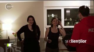 Comenzi de pizza, aduse la uşă de cancelarul austriac Christian Kern! (VIDEO)