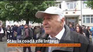 Scandal şi nervi la Ploieşti, unde e coadă la preschimbarea permiselor de conducere