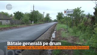 Muncitori bătuţi de cinci trecători, pentru că le-au interzis acestora să treacă pe drumul proaspăt asfaltat