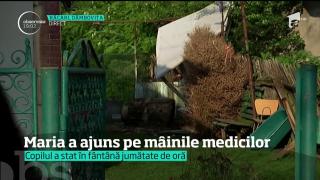 O fetiţă cu autism a fost la un pas de moarte, după ce a căzut într-o fântână! Copila de 5 ani a supravieţuit agăţată de găleată