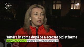 O şoferită se află în comă la spital, după ce a acroşat o platformă ce transporta autoturisme şi a intrat într-un stâlp