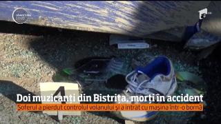 Sfârşit tragic pentru cântăreţul Alin de la Bistriţa şi toboşarul său! Au murit pe loc după ce s-au izbit cu maşina de o bornă de pe marginea drumului