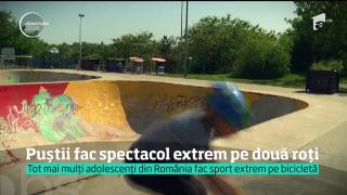 Puştii care fac spectacol pe biciclete!