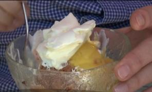 Delicii cu arome bizare! Aţi încerca ÎNGHEŢATA cu gust de BRÂNZĂ?