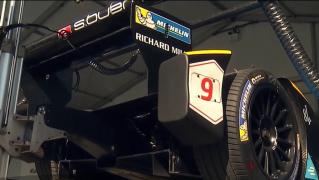 Au încins motoarele de sute de cai putere, însă nu s-a auzit aproape niciun zgomot. Cursa maşinilor electrice la Paris