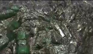 Un smarald uriaş a fost descoperit în nordul Braziliei! Nu poate fi folosit la bijuterii