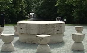 Un turist din Republica Moldova a fost sancționat pentru că a atins Poarta Sărutului