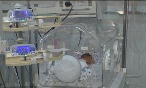 O româncă ȘI-A PLĂTIT SORA ca să-i aducă pe lume un copil, cu soțul ei! GEMENELE ROMÂNCE au șocat SPANIA!