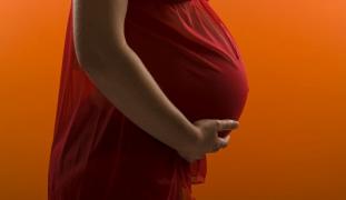 20% dintre femeile gravide din România nu ajung niciodată la un medic, iar 50% însărcinate din întâmplare