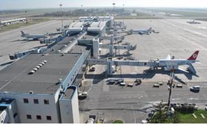 Controlorii de trafic de la Romatsa intră în grevă, de marţi! Va fi haos pe aeroporturi. Salariul mediu brut la ROMATSA e 21.000 de lei