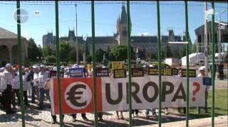 Au început protestele cadrelor universitare, nemulţumite şi ele de Legea Salarizării