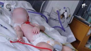 DRAMATIC! Un bebeluş e în comă de o lună, după ce i s-a făcut o injecţie cu antibiotic la spitalul din Bârlad