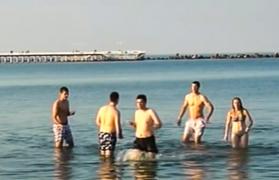 Românii au plecat în vacanţa de Rusalii. Urmează cinci zile de distracţie, cu soare şi temperaturi ridicate