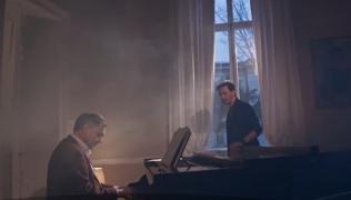 Ambasadorul Franţei în România a pregătit o surpriză pentru copiii nevoiaşi ai Capitalei. Un videoclip împreună cu artistul Keo