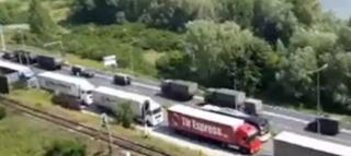 Exerciţiu de amploare în România! Opt convoaie de tehnică militară NATO au intră în România (VIDEO)