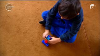 Românii vor să adopte doar copii mici, dacă se poate blonzi şi cu ochii albaştri! Copiii peste 7 ani au şanse mici să fie adoptaţi