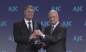Preşedintele Klaus Iohannis a primit premiul Comitetului Evreiesc American
