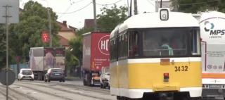 În Timişoara, viitoare Capitală Culturală Europeană, tomberoanele sunt plimbate cu tramvaiul!