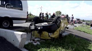 La un pas de tragedie, cu taxiul! O depăşire imprudentă era să îi ducă la moarte