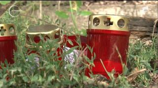 Ambulanţa nu a salvat-o! O pacientă a murit după ce maşina care o trasporta la spital s-a izbit de un cap de pod