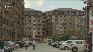 Nu doar românii pleacă în străinătate să lucreze în construcţii, vin şi străinii la noi ca să ridice blocuri!