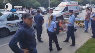 ŞOCANT! O maşină de poliţie ar fi LOVIT UN COPIL, chiar pe trecerea de pietoni, lângă un parc din Capitală