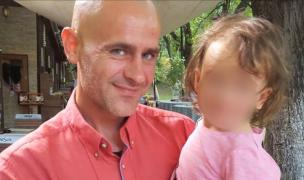 Românul care şi-a pierdut copiii, în Marea Britanie, după ce au fost adoptaţi de un cuplu de homosexuali, a intrat în greva foamei