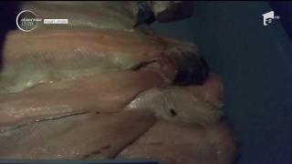 Scandal mare la o pescărie din Constanţa! Inspectorii OPC fost chemaţi din cauza mirosul de peşte stricat din zonă