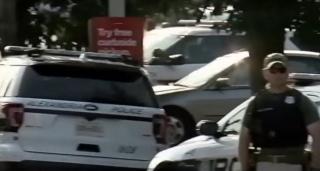 Atac armat la o şedinţă a congresmenilor americani, cu un oficial grav rănit. Agresorul postase mesaje agresive la adresa lui Trump