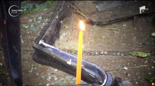 O glumă le-a fost fatală! Doi tineri de 21 şi 22 de ani au murit într-un groaznic accident, după ce şi-au lăsat fără maşină un prieten