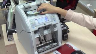 Tensiunile din Guvernul României slăbesc moneda naţională în faţa Euro. Se aşteaptă scumpiri, nu doar rate şi facturi mai mari