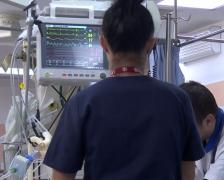 Scene şocante într-o biserică din Capitală. Un preot a fost înjunghiat în spate de un enoriaş