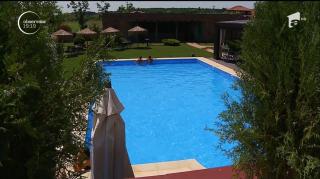 ANAF schimbă tactica! Îi caută pe milionari după piscina din curte